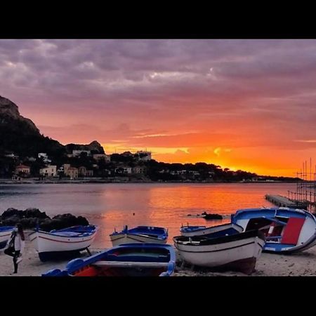 Amati Holidays Палермо Экстерьер фото
